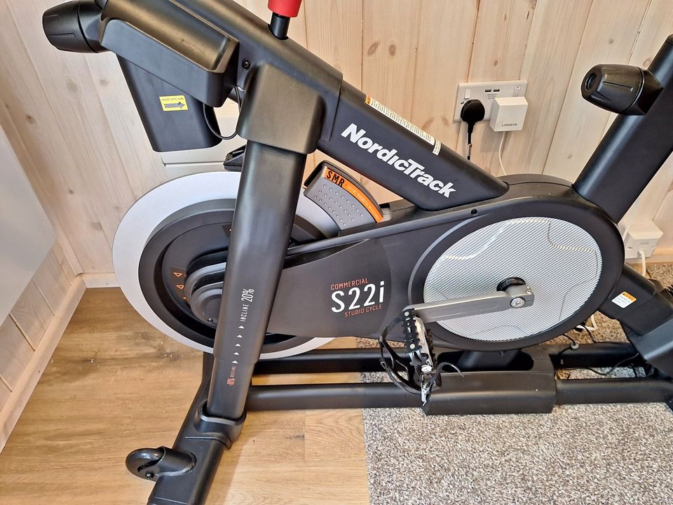 NordicTrack Commercial Studio Cycle